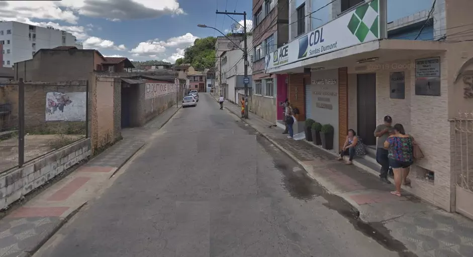 Secretaria de Transporte e Trânsito interdita Rua Luis Cunha em Santos Dumont